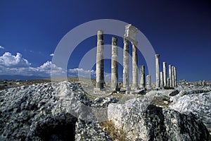 MIDDLE EAST SYRIA HAMA APAMEA RUINS