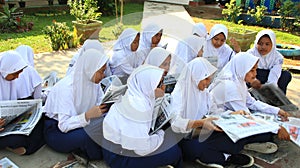 Middle school / junior high school students compactly