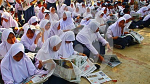 Middle school / junior high school students compactly