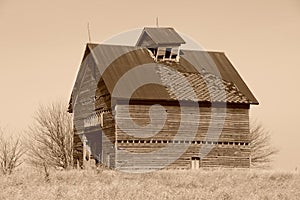 Midwestern deteriorating old barn