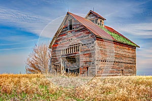 Midwestern deteriorating old barn