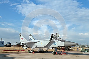 Mikoyan MiG-31 (NATO reporting name: Foxhound)