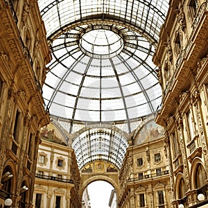 Milan Shopping Emanuele Vittorio II Galleria