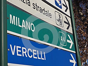 Milan Vercelli direction sign