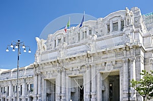 Milano Centrale railway station photo