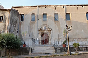Milazzo - Ingresso laterale del Santuario di San Francesco da Paola