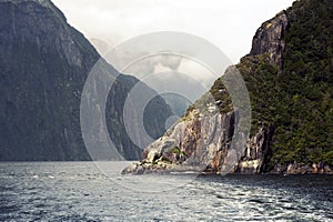 Milford Soundi, a fiord in the south west of New Zealand's South Island, within Fiordland National Park