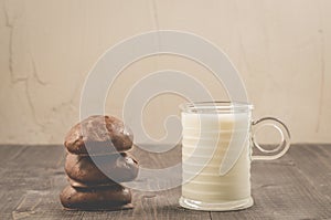 Milk with chocolate gingerbreads/milk with chocolate gingerbread