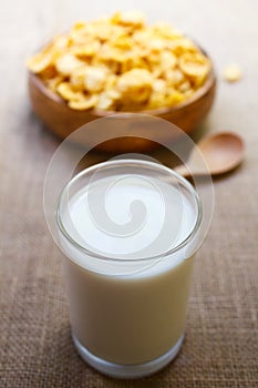 Milk and fresh cereal cornflakes.