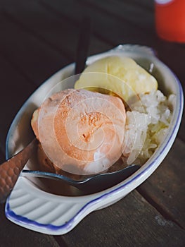 Milk tea Ice cream and Mango ice cream with Stick Rice