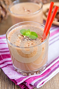 Milkshake (chokolate and banana smothie)