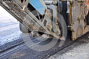 Milling of asphalt