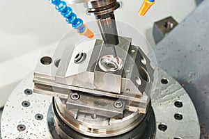 Milling CNC machine tool with mill