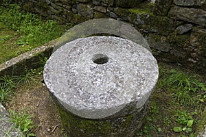 Piedra de molino de un rio 