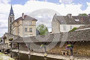 Milly-la-Foret - Ancient washhouse