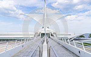 Milwaukee art museum,milwaukee,wi,usa, 8-9-17: milwaukee art museum with blue sky background