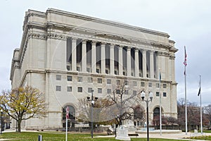 Milwaukee county courthouse of classical style architecture