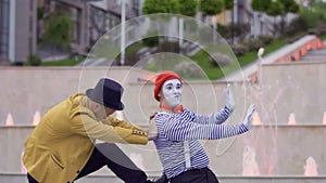 Mime and magician compete who is better