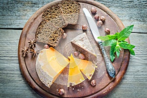 Mimolette with hazelnuts