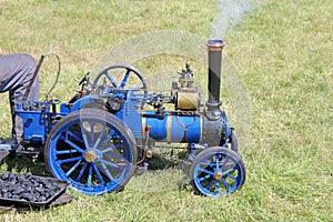 Minature steam traction engine