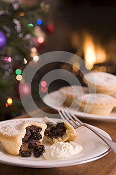 Mince Pie with Brandy Cream