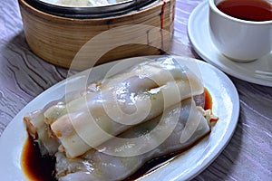 Minced Beef rice sheet dim sim