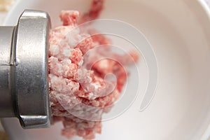 Minced meat grinder