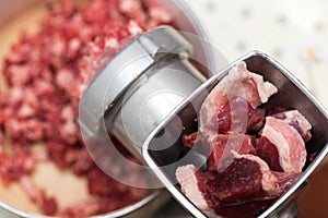 Minced meat grinder