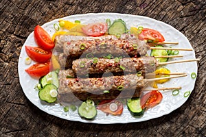 Minced meat kebab with fresh vegetable