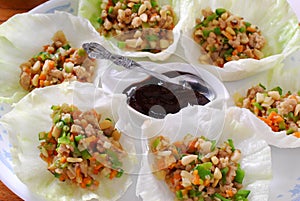 Minced pork wrapped lettuce