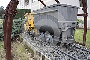 Mine railway truck