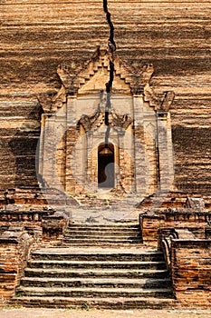 Mingun Pahtodawgyi pagoda in Mandalay, Myanmar
