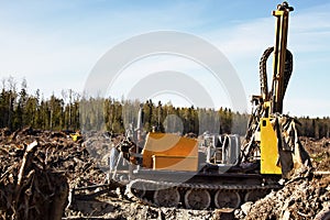 Mini-drilling rig on crawler track