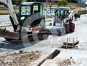 Mini excavators used for implementation of the new network