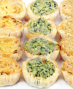 Mini Quiche Appetizers in Rows