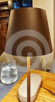 Mini rechargeable table lamp with touch command