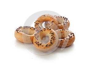 Mini ring-shaped cracknels with poppy