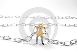 a mini worker Connet the chain