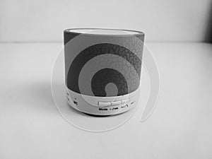 Minimalist Bluetooth Speaker