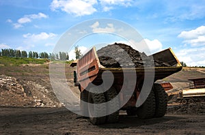 Mining truck unload coal