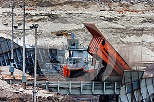 Mining truck unload coal