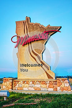 Minnesota welcomes you sign