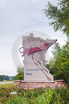 Minnesota welcomes you sign