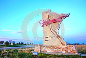 Minnesota welcomes you sign photo