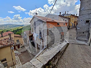 Mirabello Sannitico - Panorama dai vicoli del centro storico