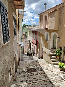 Mirabello Sannitico - Scorcio da un vicolo del borgo