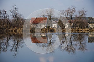 Mirror lake house