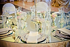 Mirror wedding table