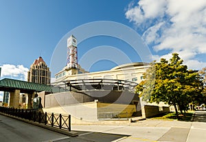 Mississauga Civic Centre, parking