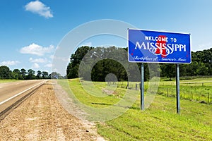 Mississippi State welcome sign along the US Highway 61 in the USA